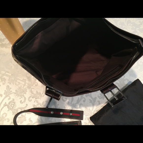 Gucci overnight tote.  (Zip closure) - Picture 5 of 7
